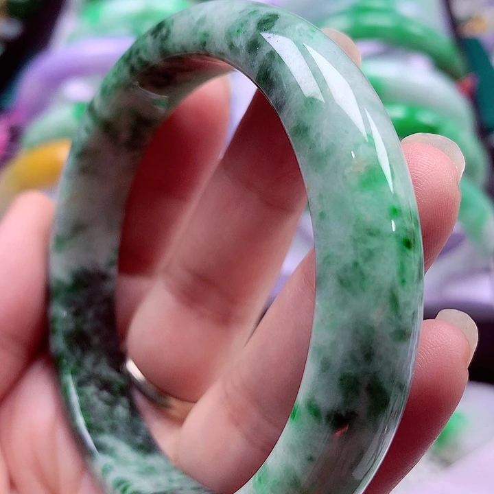 翡翠未镶嵌手镯翡翠