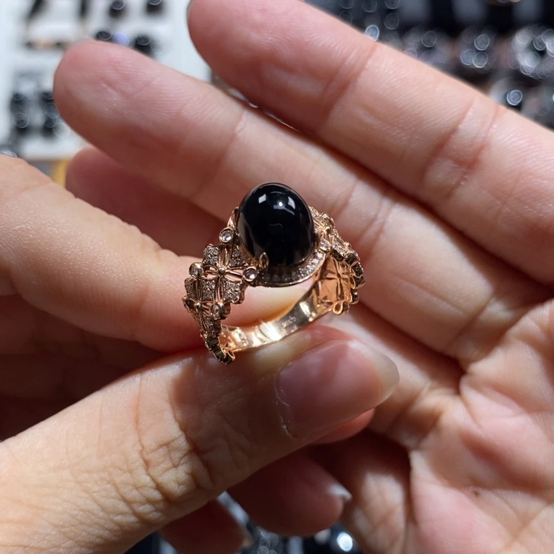 18K金镶嵌戒指翡翠墨翠