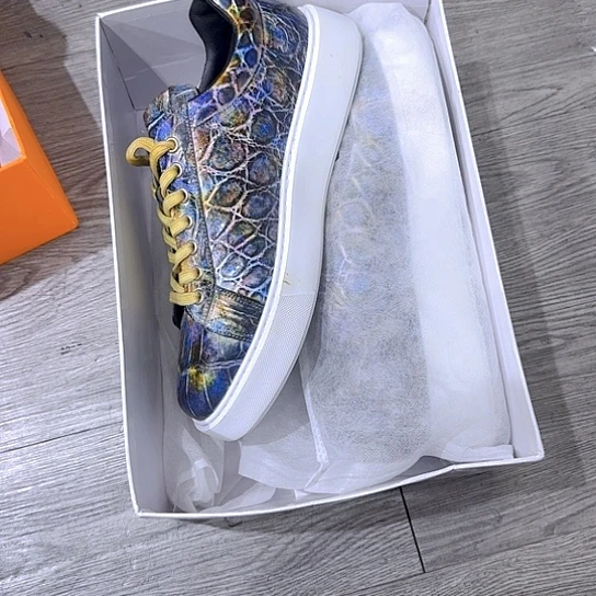 祥***云磨砂皮（牛皮）鳄鱼板鞋43