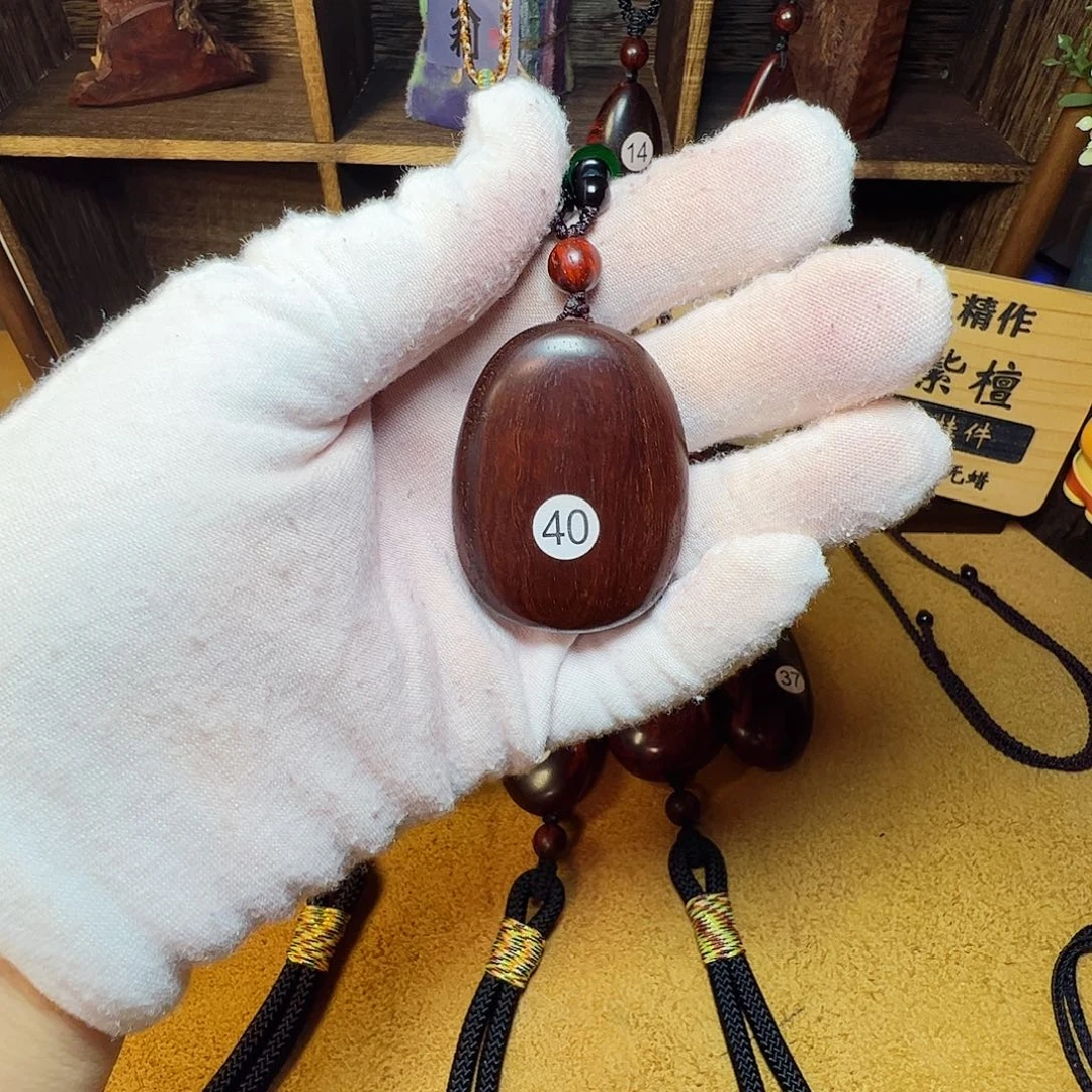 东***虎檀香紫檀（小叶紫檀）