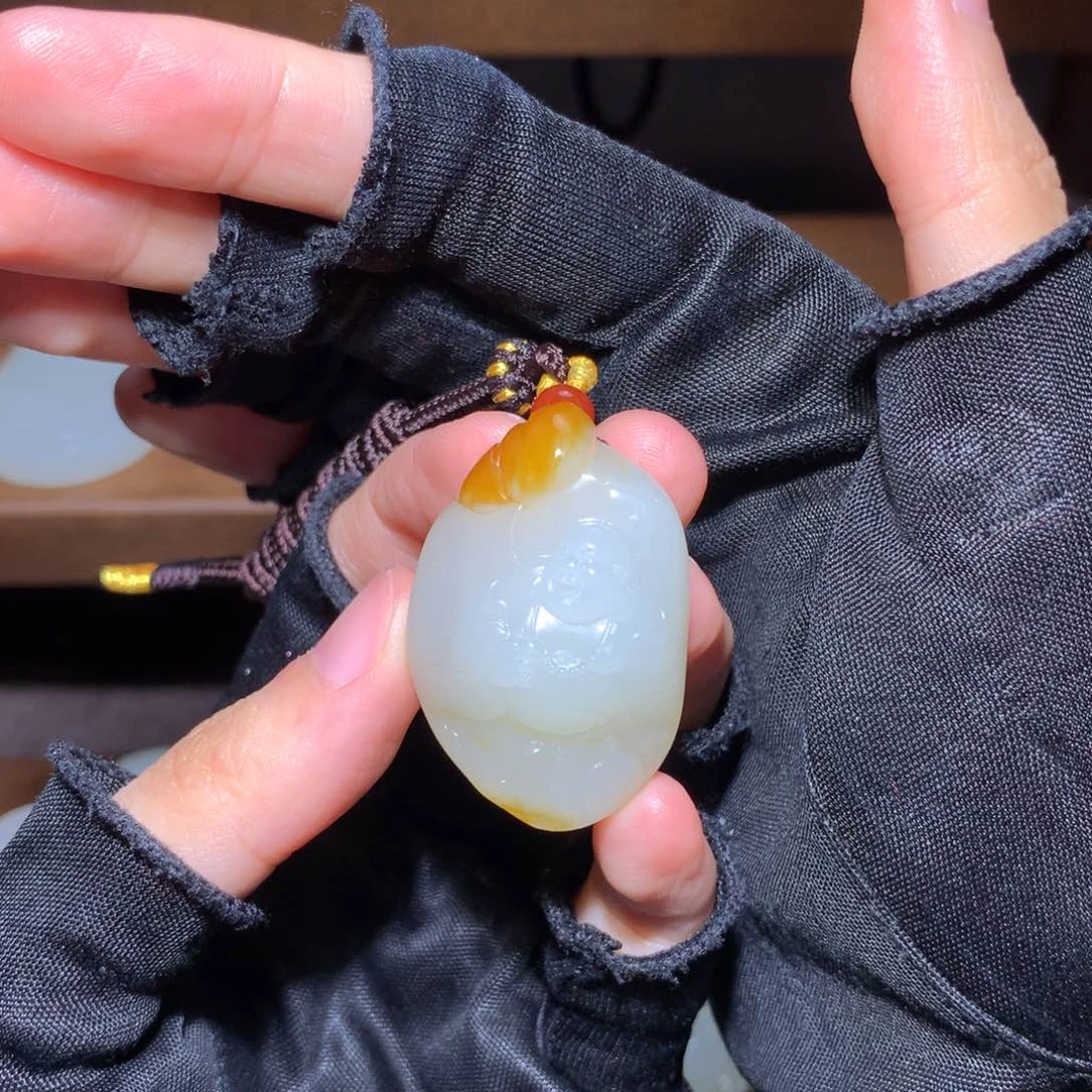 ༺***༻和田玉未镶嵌颈饰