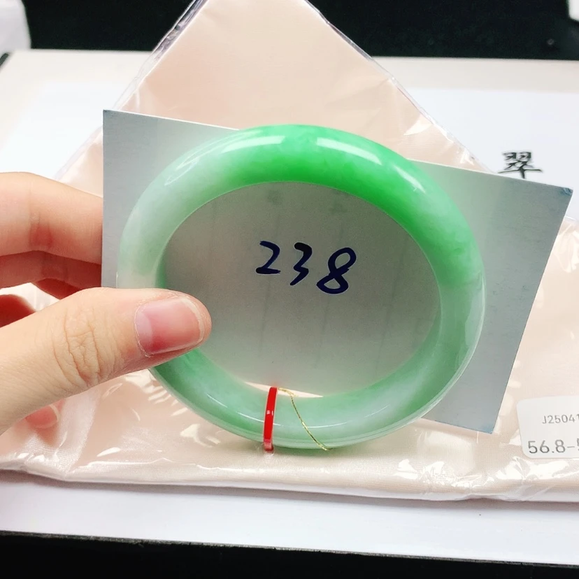 【闪购商品】翡翠手镯未镶嵌缅甸天然a货手镯56+
