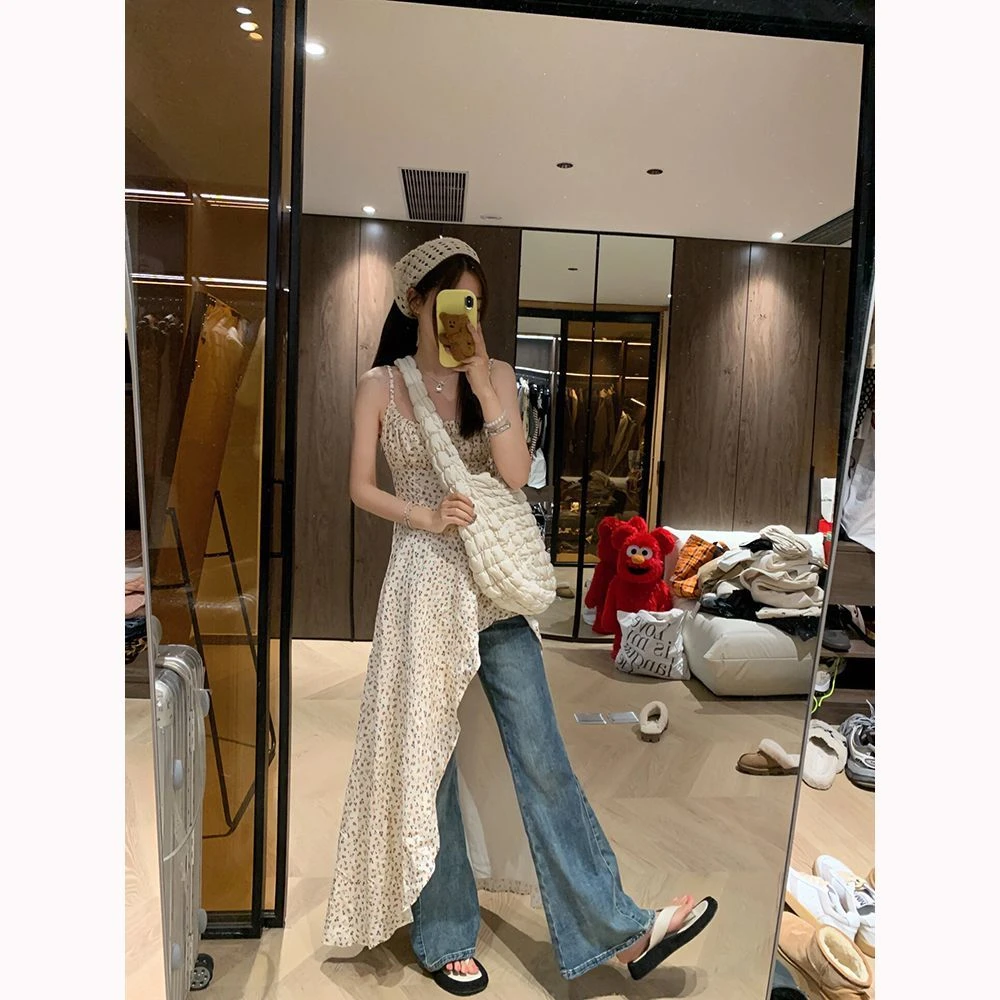 法式温柔风碎花吊带连衣裙女夏季新款设计感小众不规则开叉长裙子
