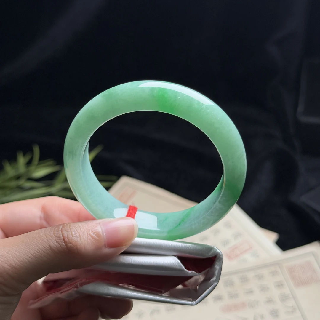 思懿珠宝   翡翠手镯54圈口-56800-1