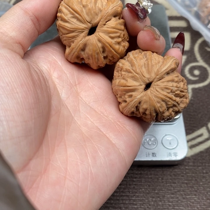 文玩核桃吊坠全品元宝40