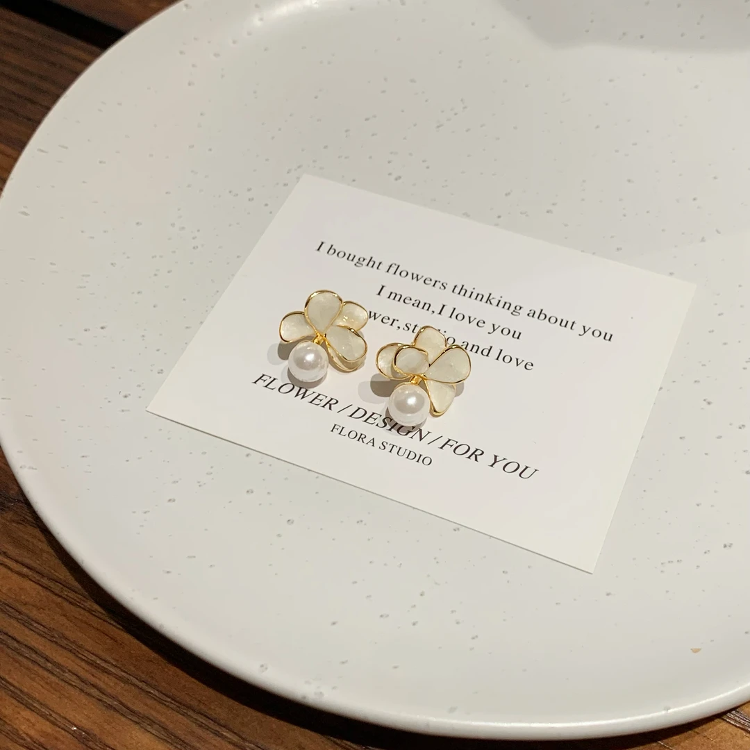 铜合金耳饰 AL6614 温柔感法式花花百搭轻奢感耳环