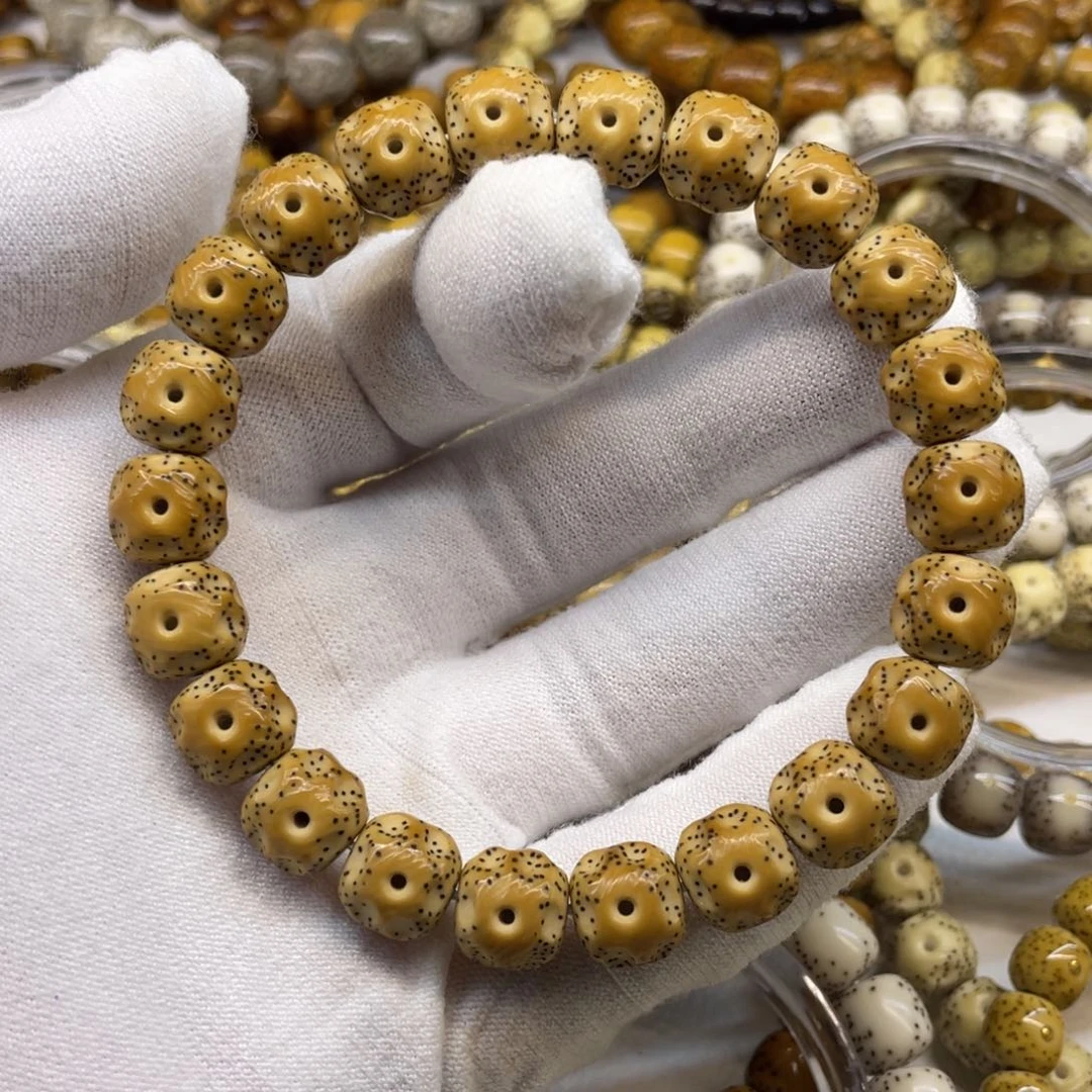 星月菩提吊坠鸡油黄无相11/10大眼睛月朗星稀