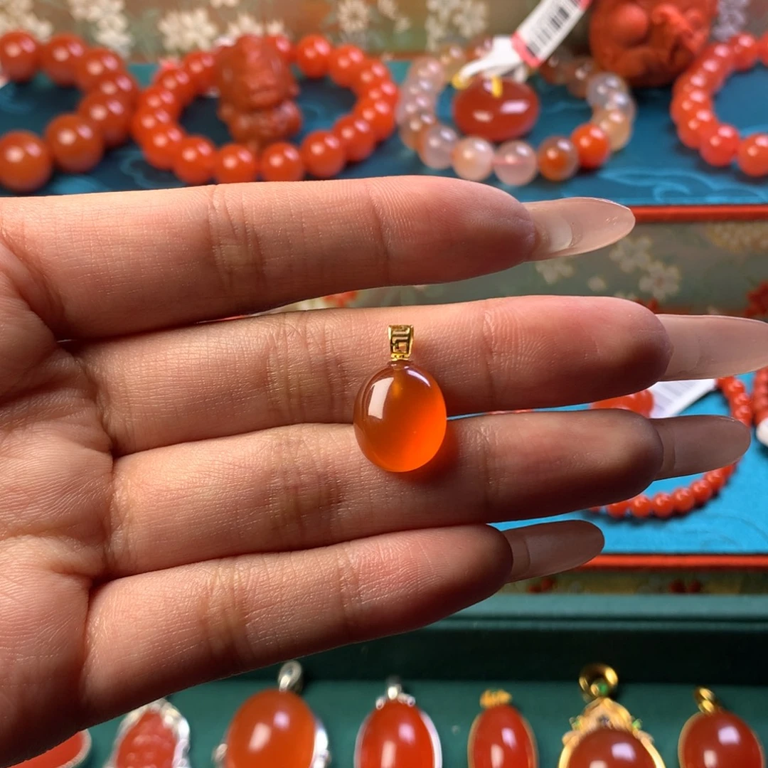 南红玛瑙18K金镶嵌吊坠(不含链)