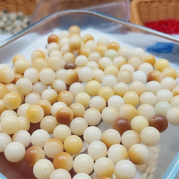 白玉菩提吊坠瑕疵12炭烤圆珠120颗