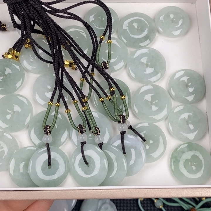 翡翠未镶嵌颈饰平安扣多样性发一