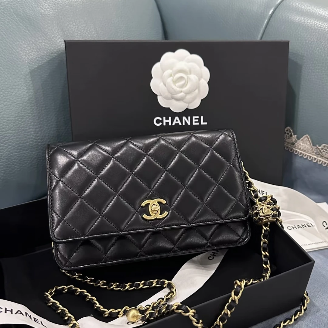 95新 Chanel/香奈儿 青奢荟/黑金核桃金球woc羊斜挎包包/60481