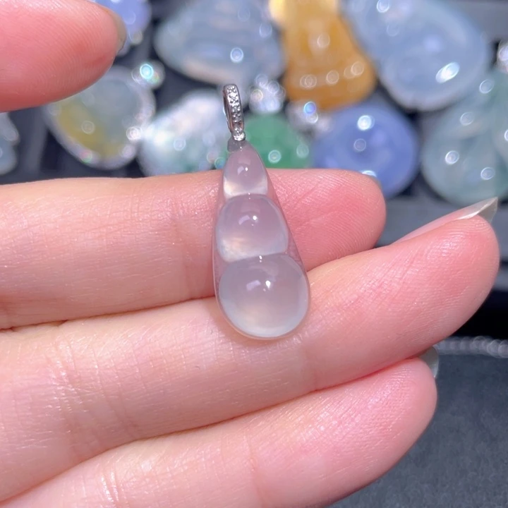 颈饰18K金镶嵌翡翠翡翠