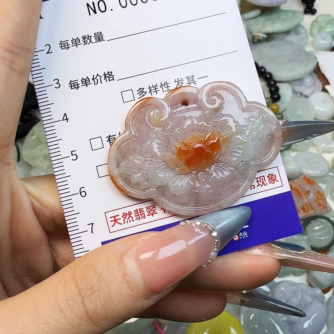翡翠未镶嵌颈饰hhh