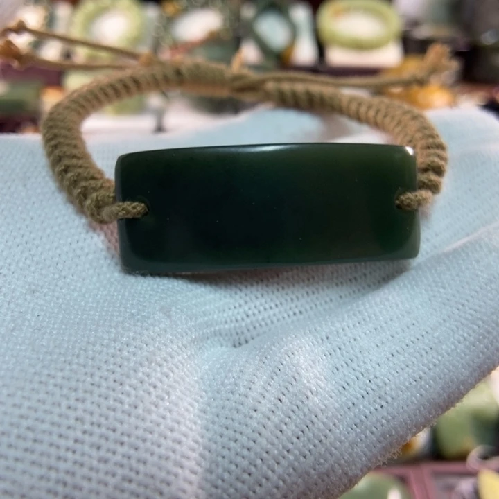 未镶嵌手链岫岩老玉（透闪石质玉）