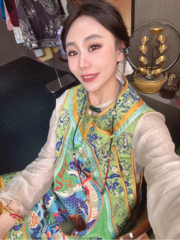 5089《麒麟旗袍》重工国服百万针刺百搭宽松旗袍网红