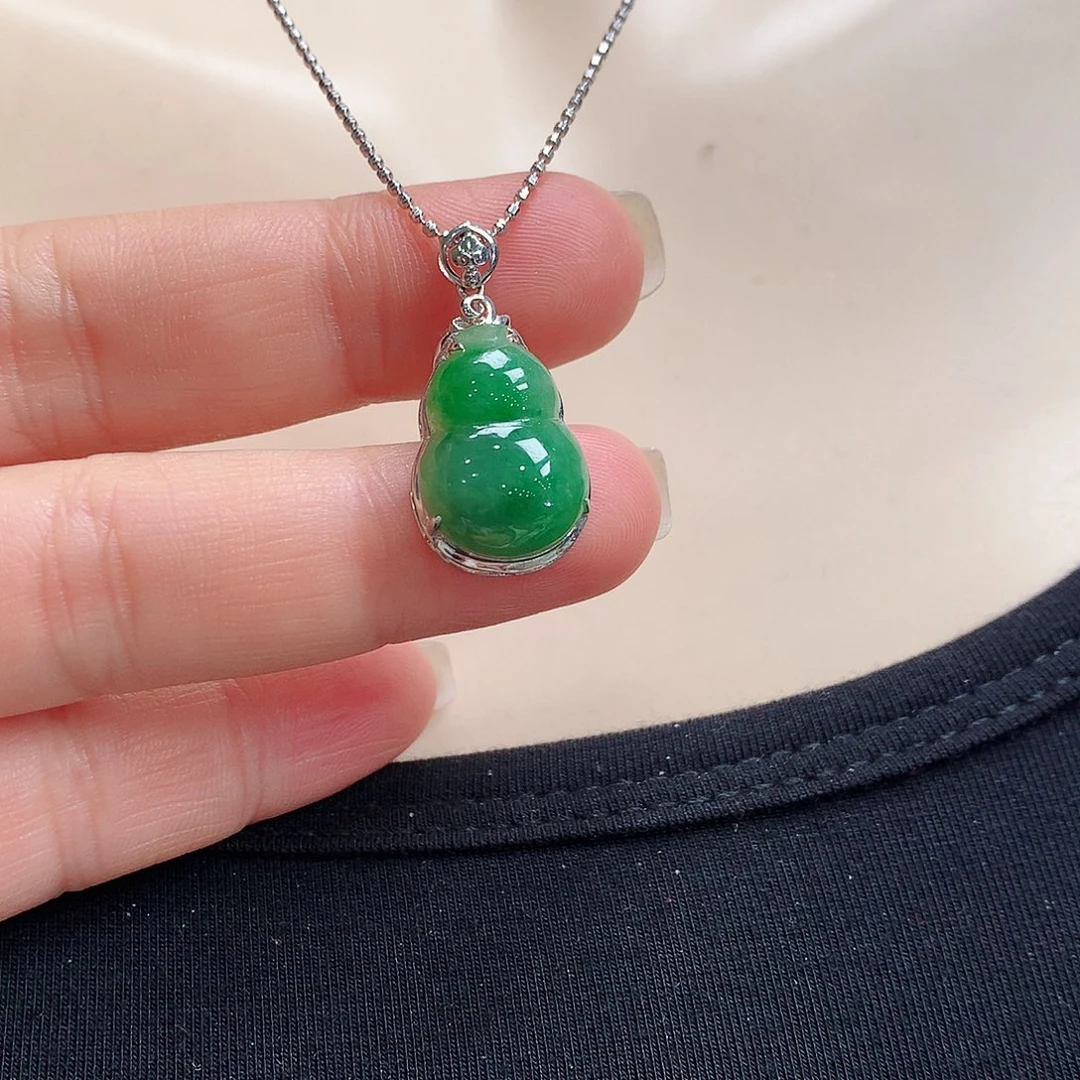 翡翠颈饰18K金镶嵌菲*?葫芦