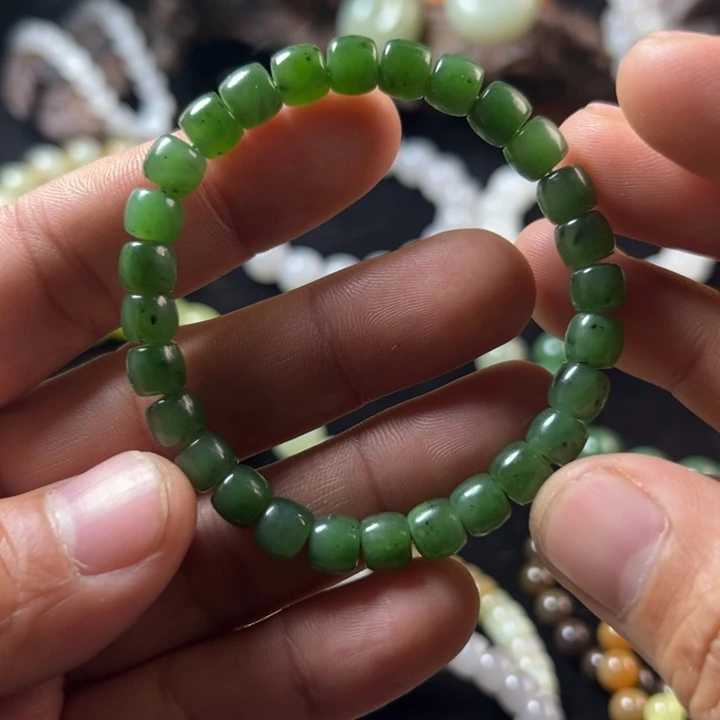 和田玉未镶嵌手串