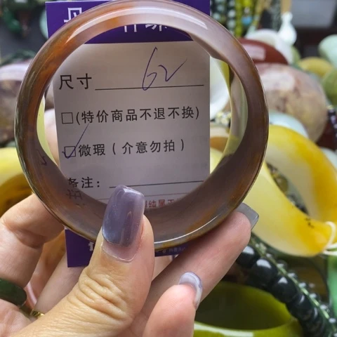未镶嵌手镯石英质玉