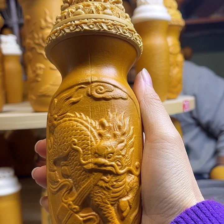 博***.根据他小王旅途中呼他小王