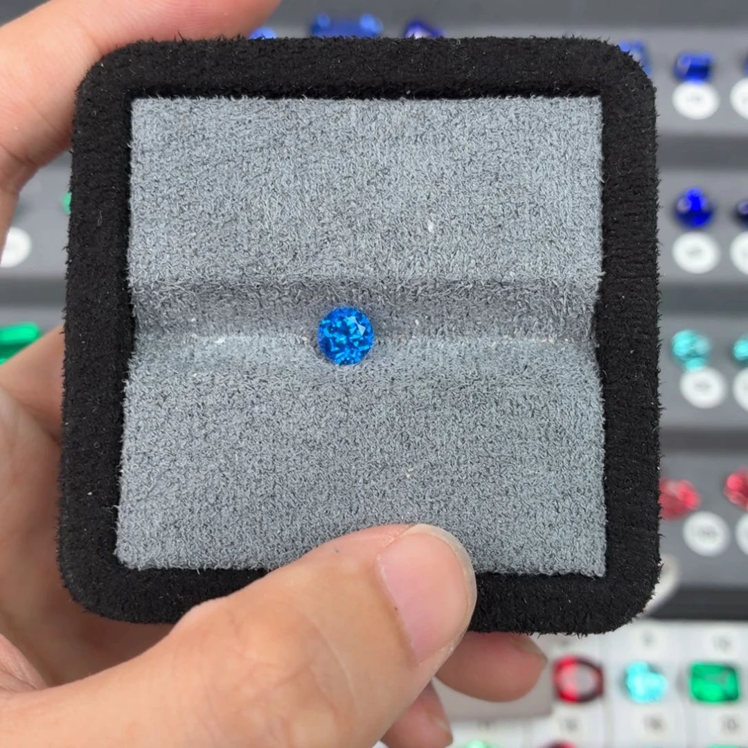 古****合成（培育）尖晶石裸石未镶嵌1.15ct