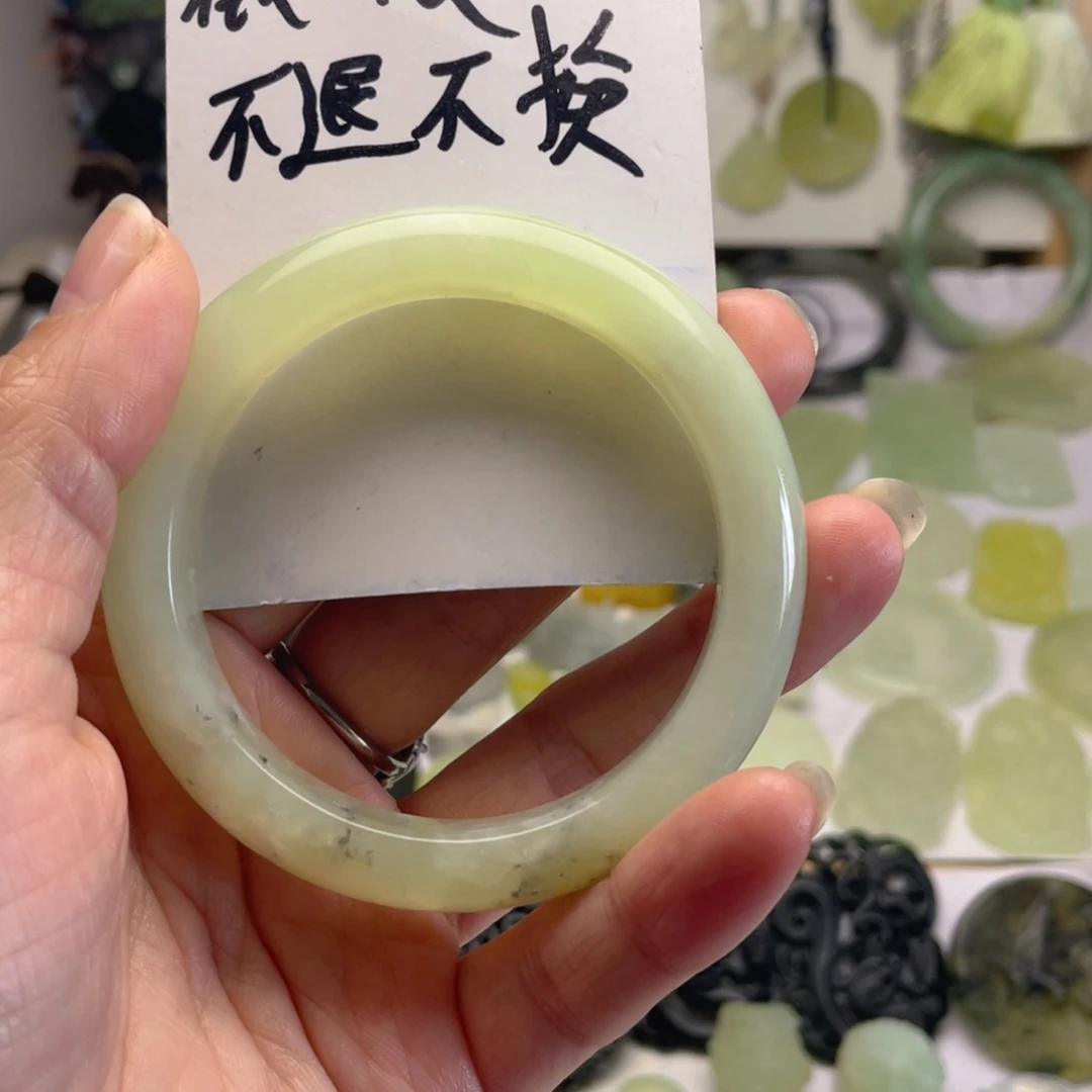 蛇纹石玉未镶嵌颈饰55