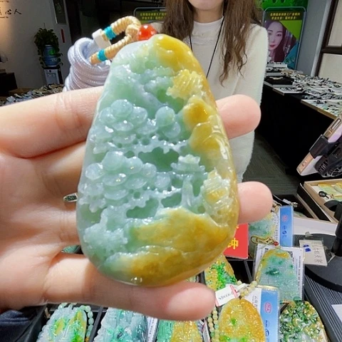 翡翠未镶嵌颈饰翡翠
