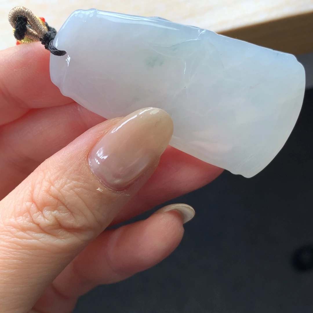 翡翠未镶嵌颈饰吊坠