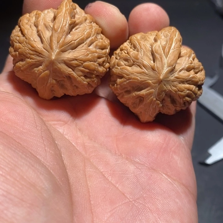 文玩核桃吊坠铁锤38