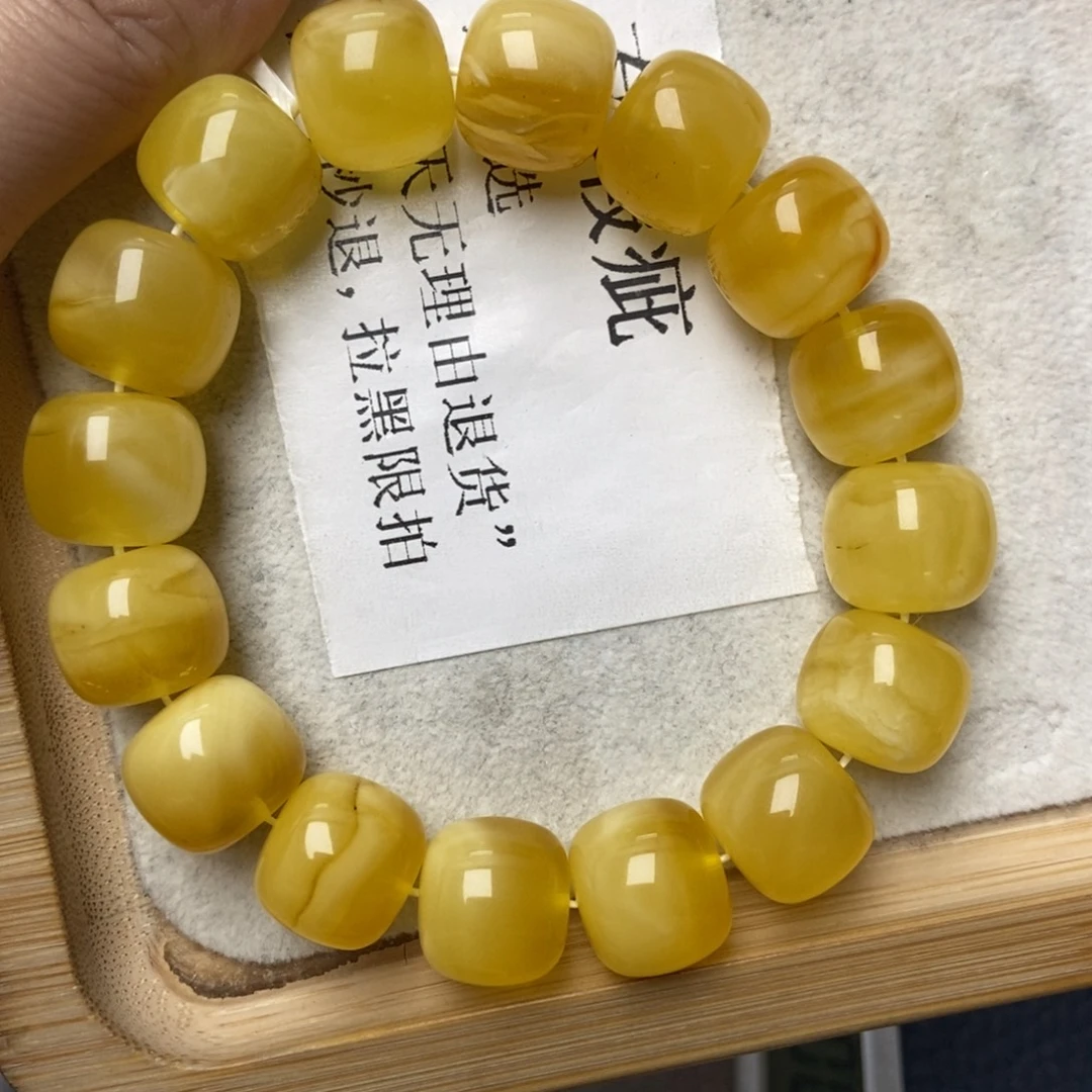 琥珀未镶嵌珠宝奇石15