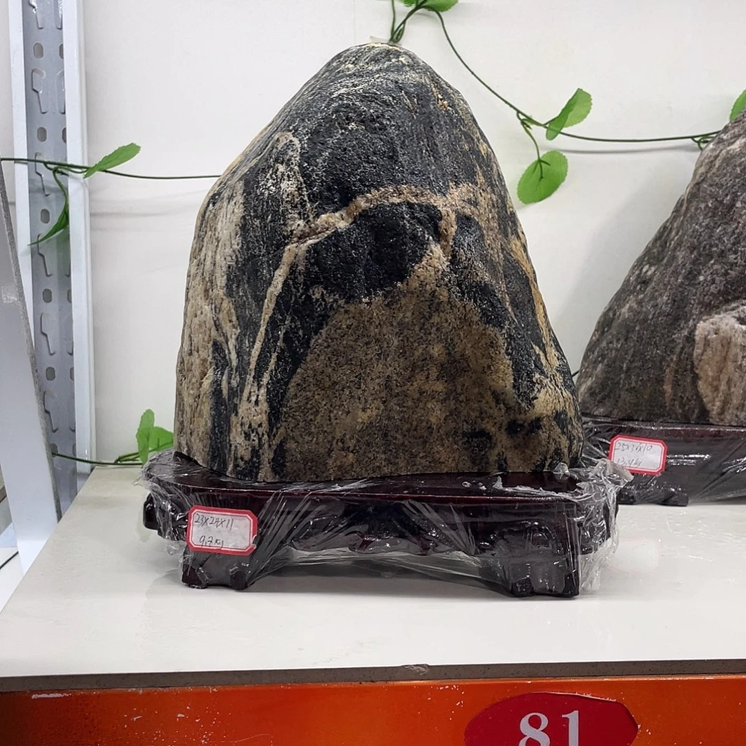 周***界石材靠山石平安石摆件