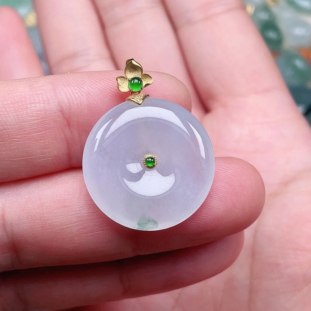 翡翠未镶嵌颈饰平安扣