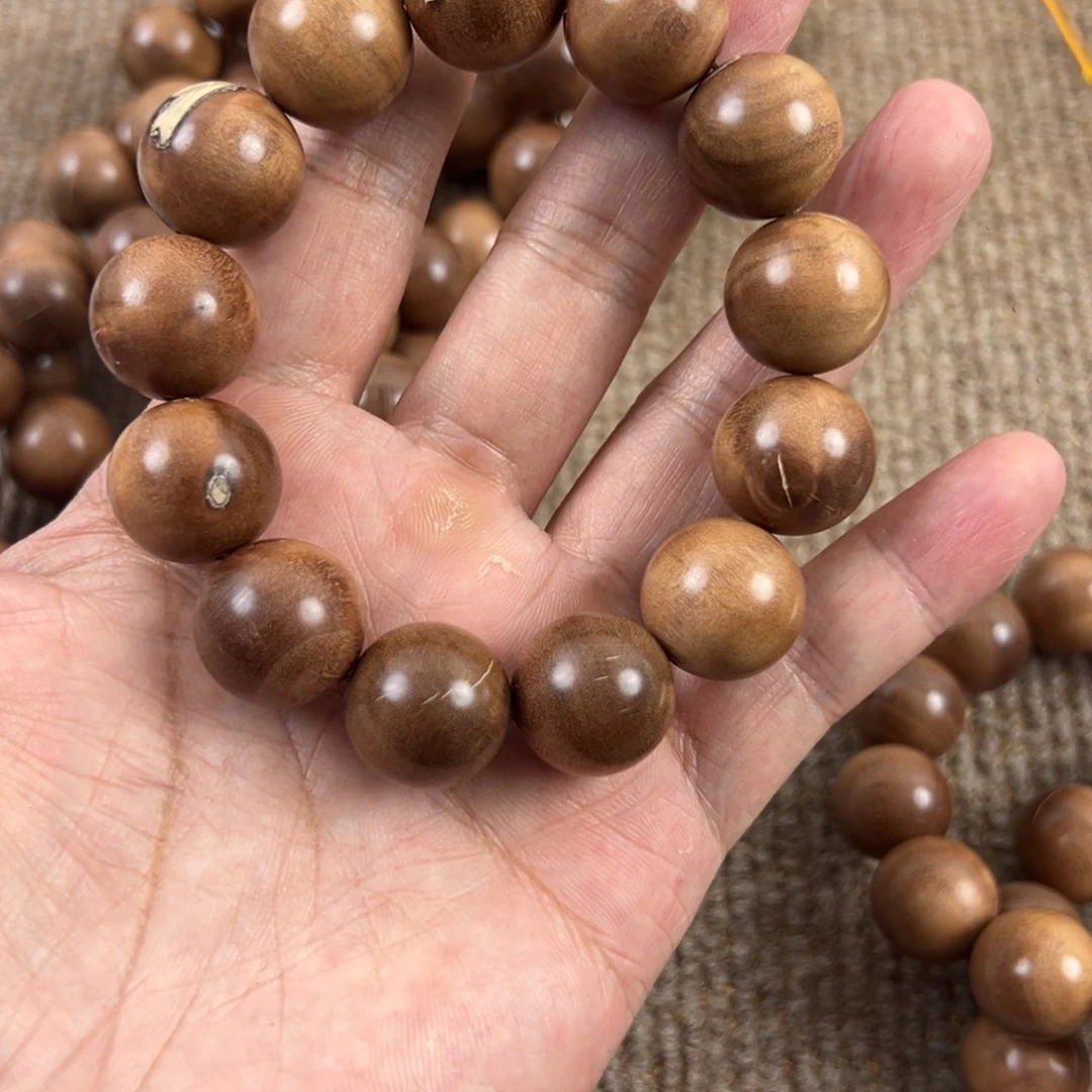 木檀香木1.8瑕疵。。。。。。