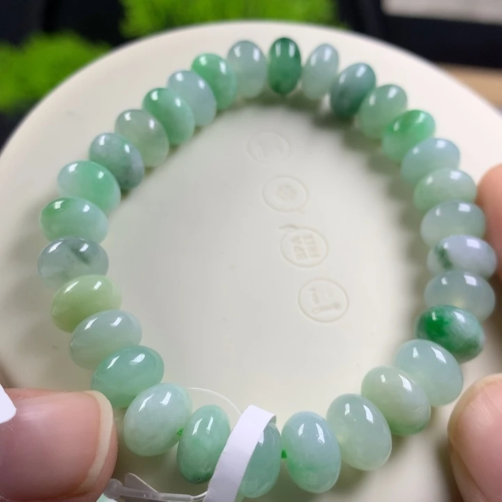 未镶嵌手串翡翠卡9