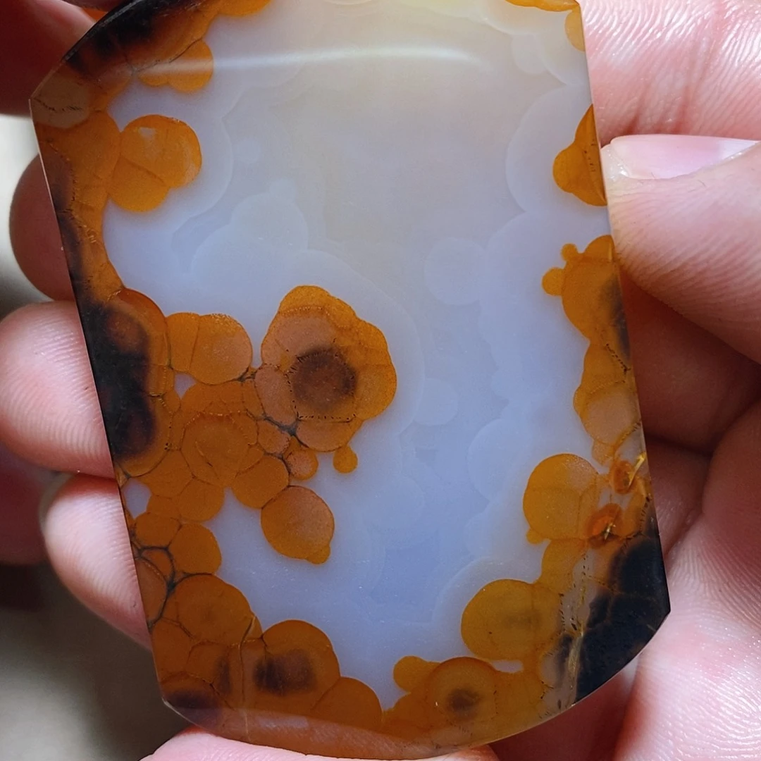 未镶嵌颈饰玛瑙/玉髓章****心