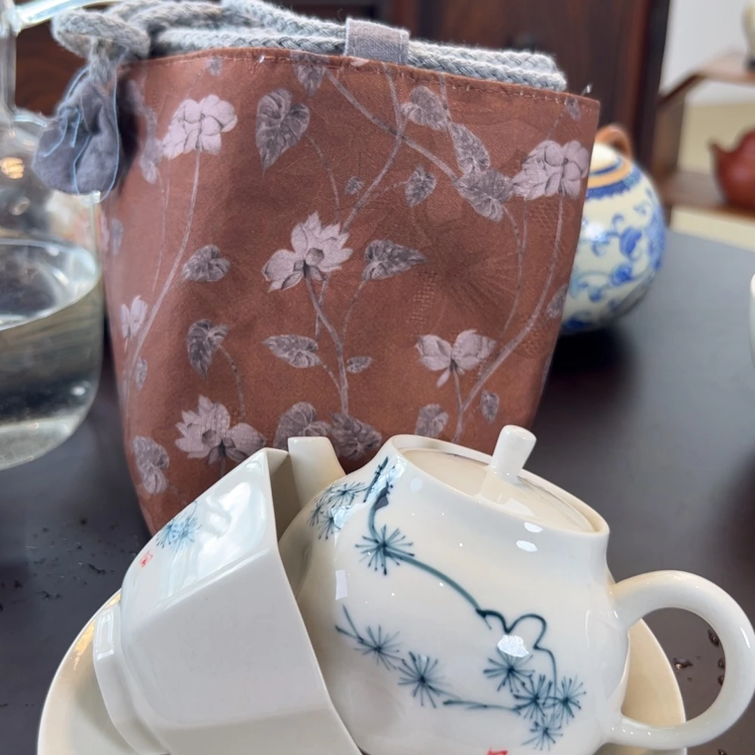 茶具等产品的生产和销售为一体的综合