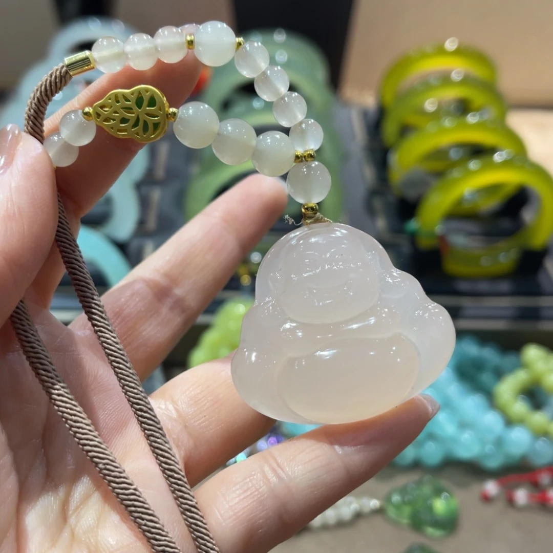 蛇纹石玉颈饰未镶嵌