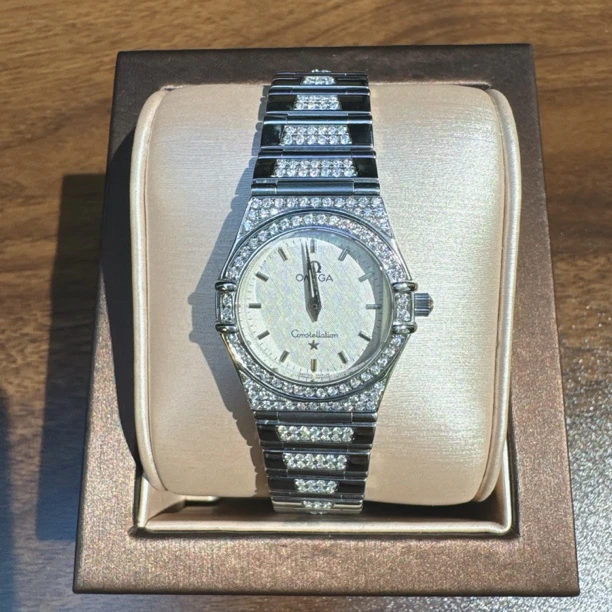 95新 Omega/欧米茄 欧米茄32866石英后钻瑞士女表赠表带手链