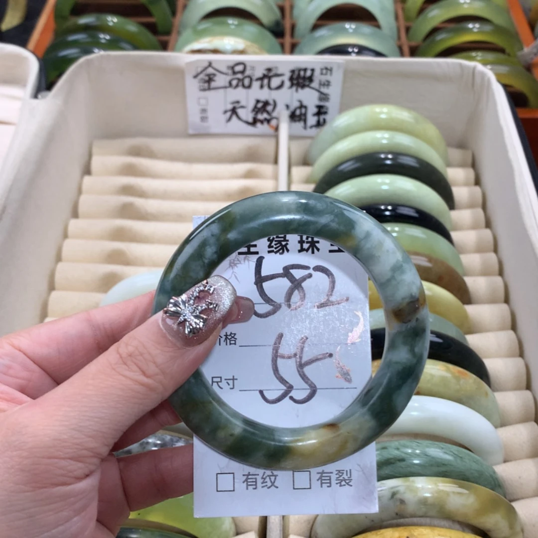 【闪购商品】未镶嵌蛇纹石玉手镯