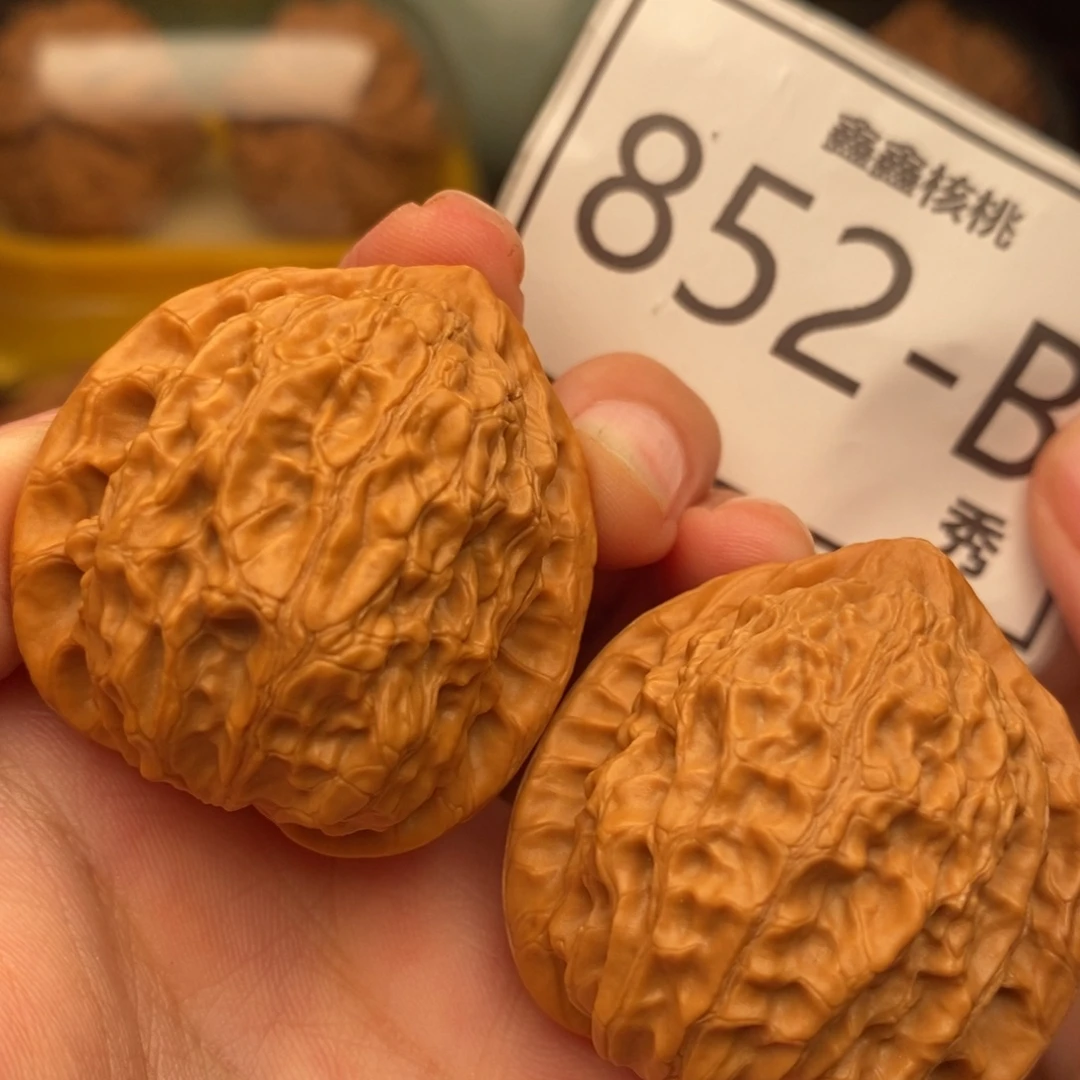 把件文玩核桃金牛37……