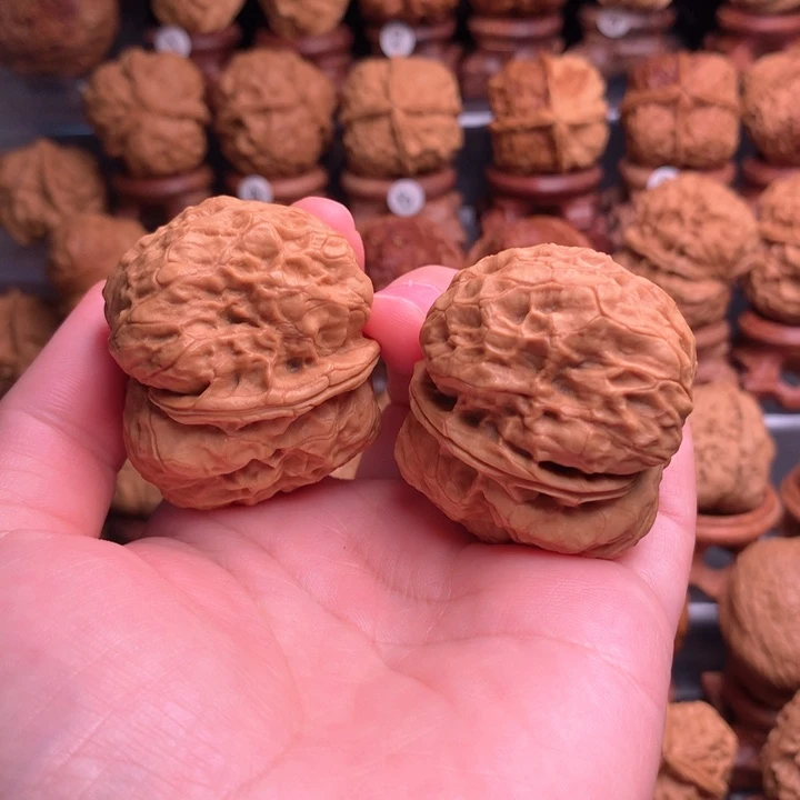 桃核把件3滇域霸王蟾