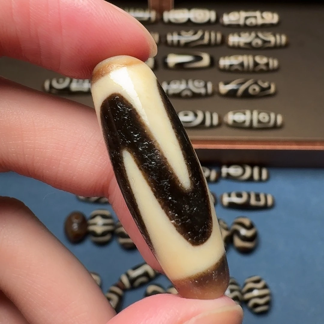 未镶嵌颈饰玛瑙/玉髓上肯超顶虎牙长珠