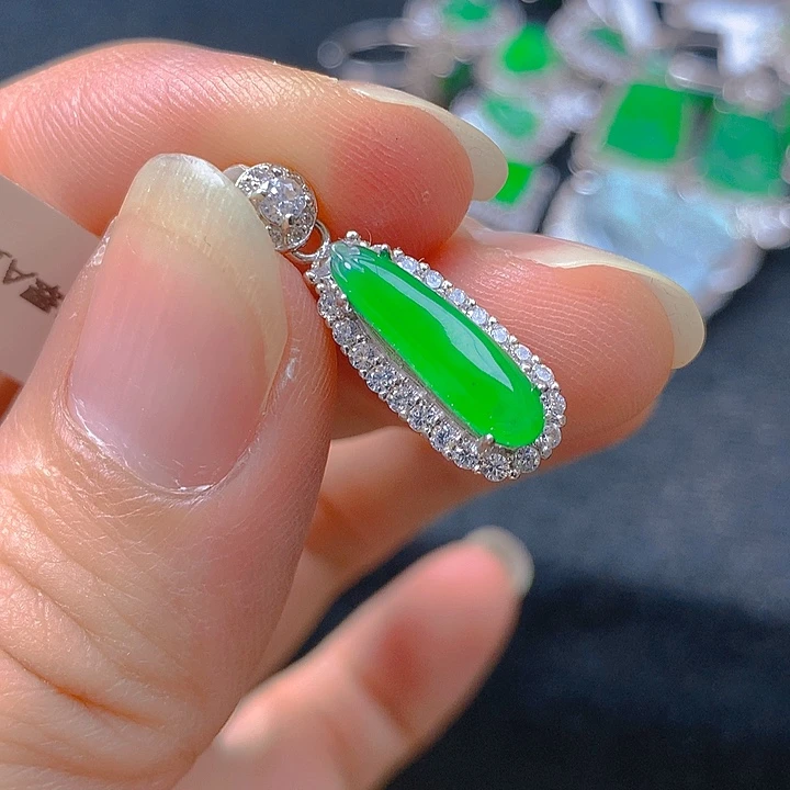 翡翠银S925镶嵌颈饰