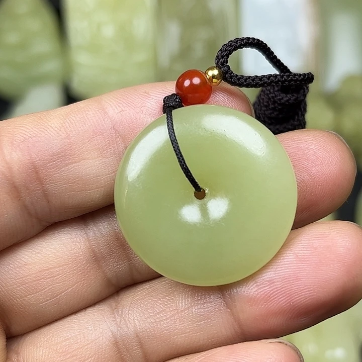 和田玉（糖玉）未镶嵌颈饰