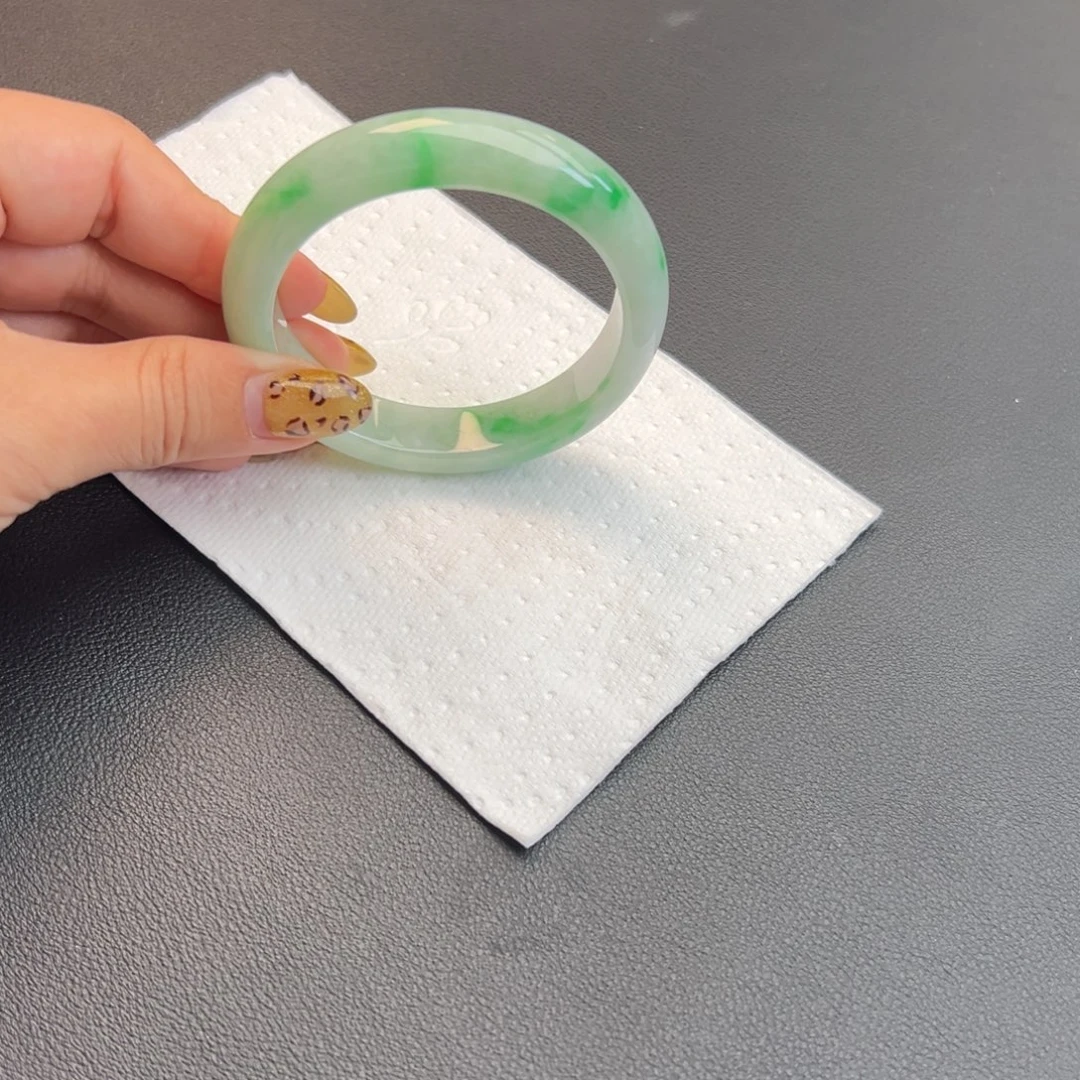 翡翠未镶嵌手镯53