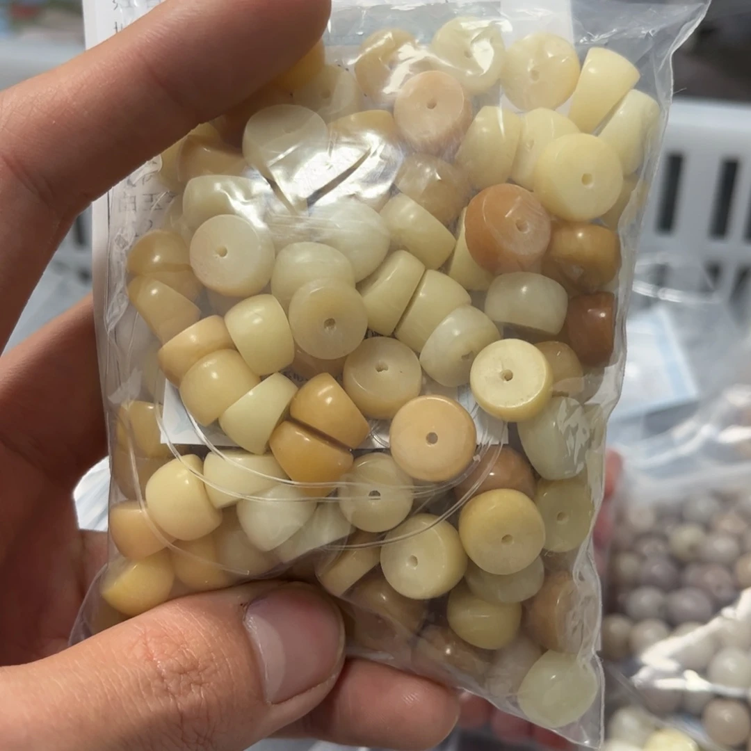 【闪购商品】白玉菩提吊坠z12/108颗微瑕大肠