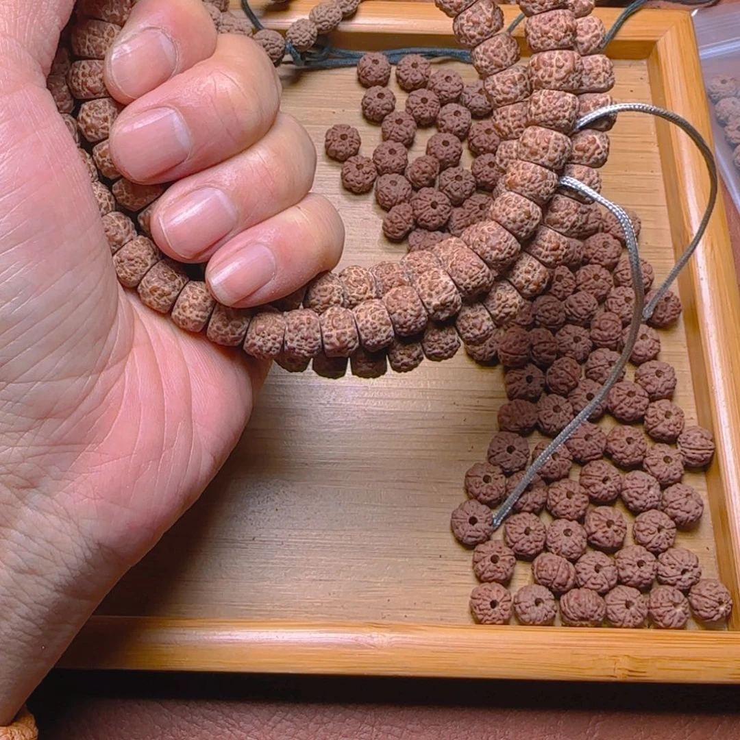 邹****金刚菩提吊坠龙鳞