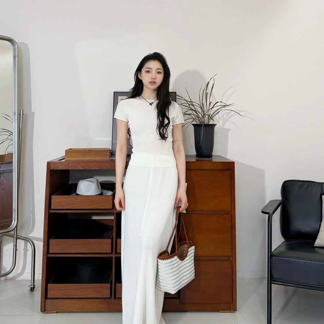 euri三醋酸•莱赛尔｜简约时尚修身收腰圆领针织短袖T恤-MY5790