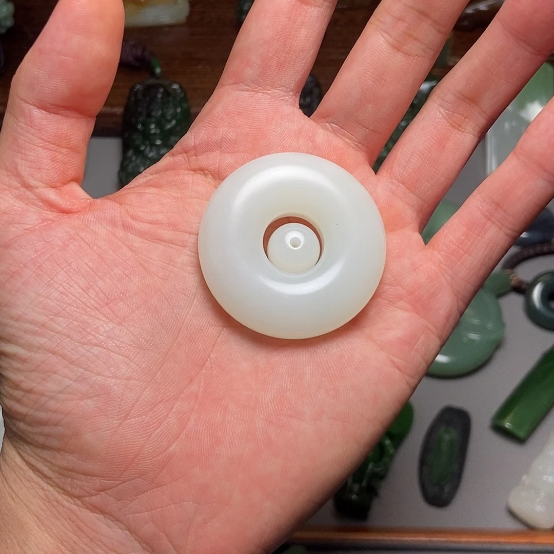 和田玉未镶嵌颈饰白玉平安扣