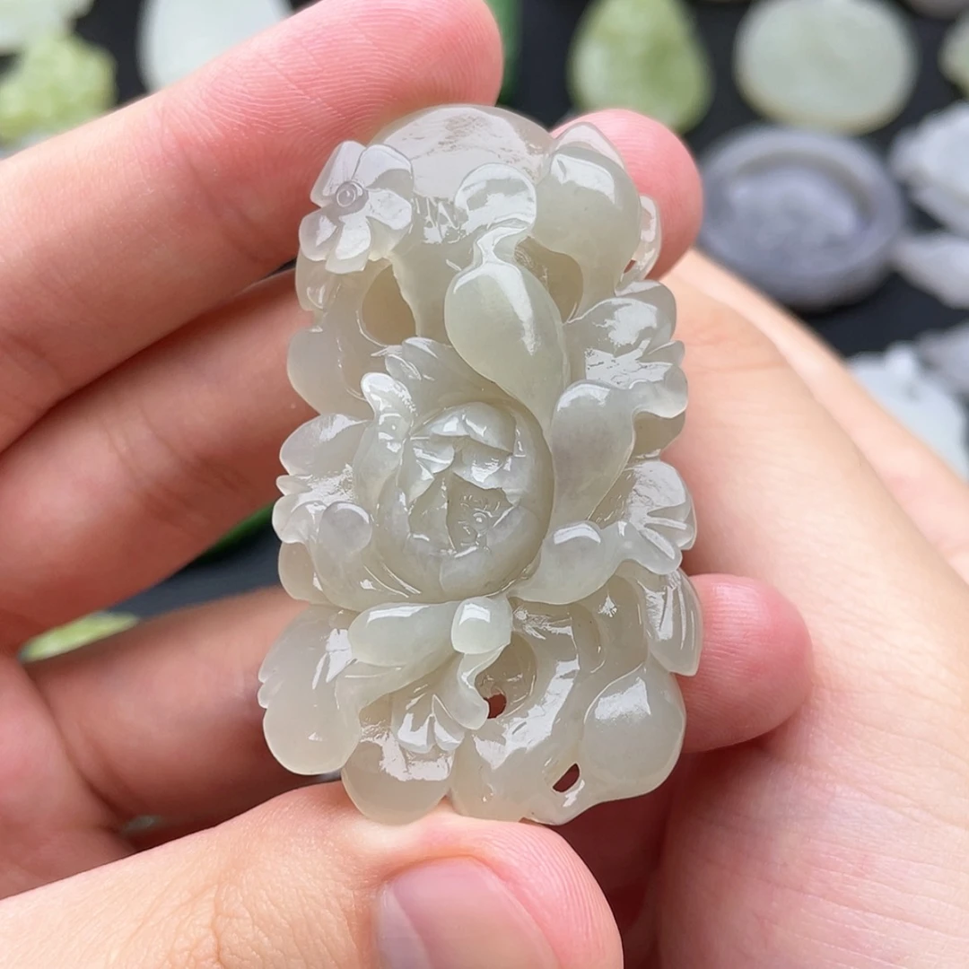 【闪购商品】颈饰未镶嵌和田玉