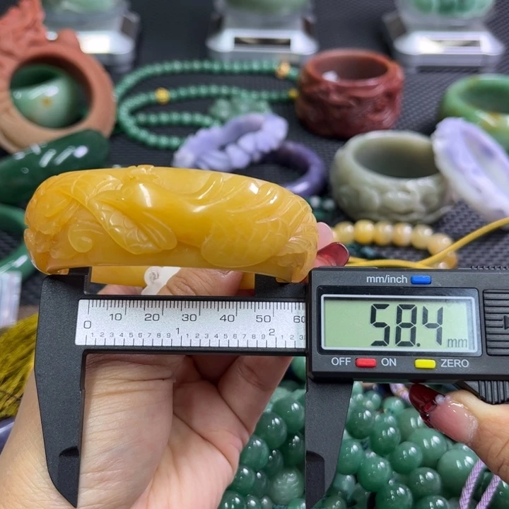 石英质玉手镯未镶嵌四****下
